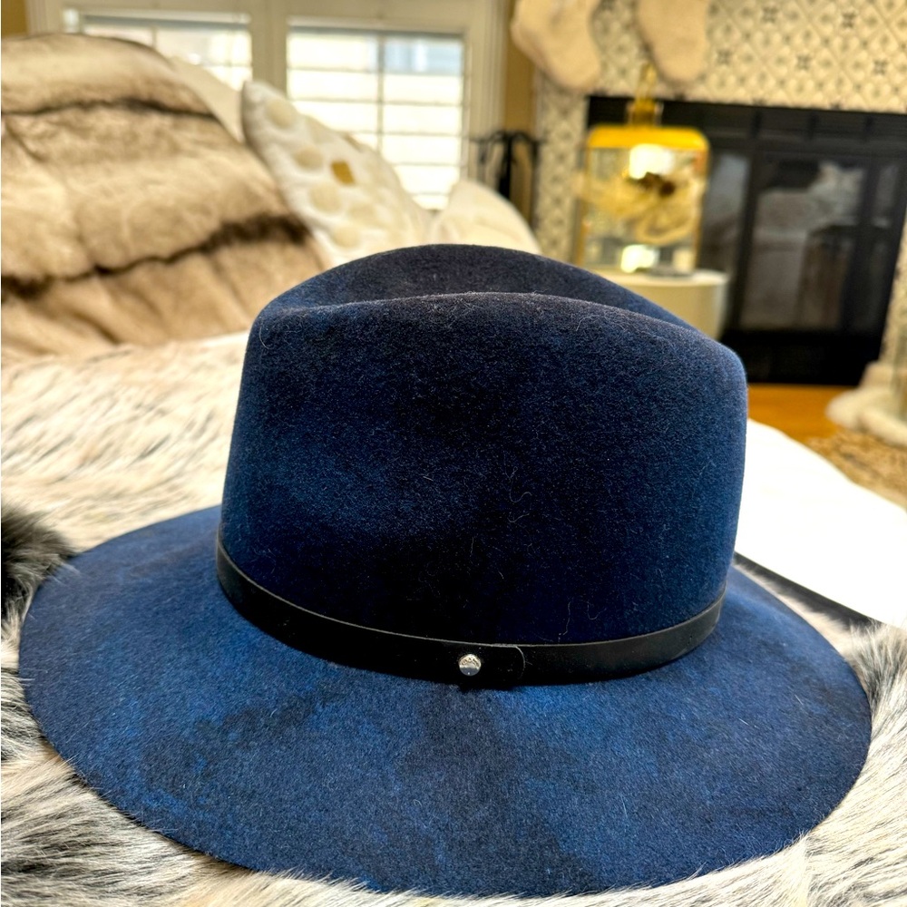 Rag & Bone navy blue floppy hat.